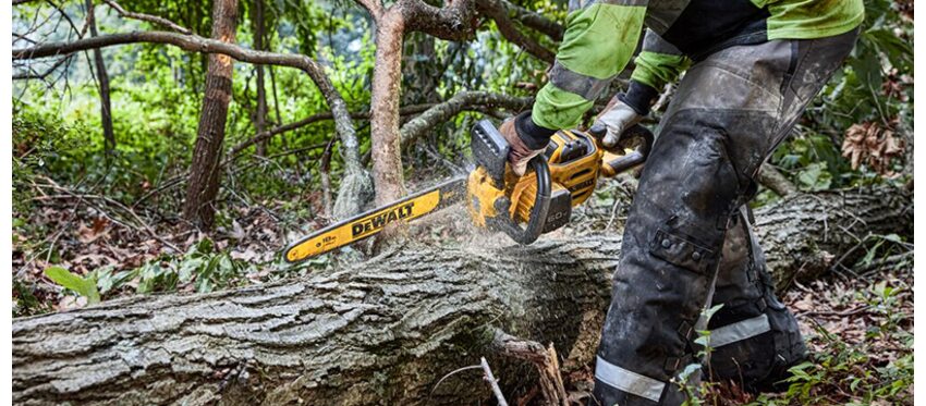 DEWALT випускає дві нові акумуляторні цепні пили