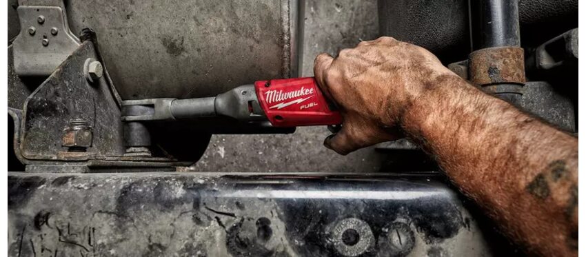 Тріскачки зі збільшеним вильотом Milwaukee M12 FUEL