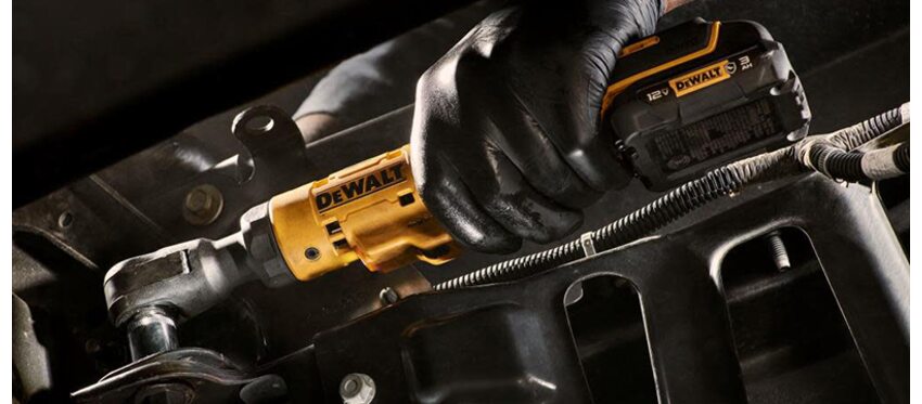 DEWALT випускає нові акумуляторні кутові гайковерти (тріскачки) Xtreme