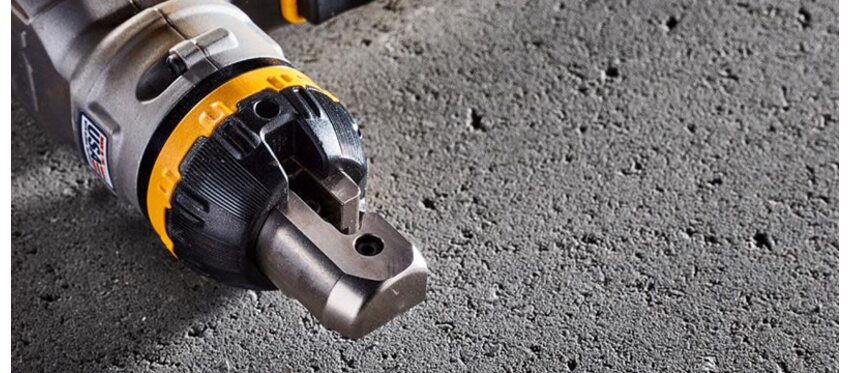 DEWALT представляє комплект для заряджання USB та акумуляторний різак для кабелю
