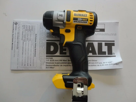Шуруповерт ударный бесщеточный/гайковерт DEWALT DCF895B 20V MAX XR