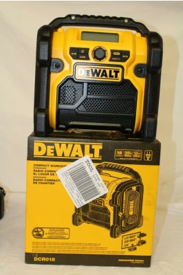 Радио DEWALT DCR018 20V MAX