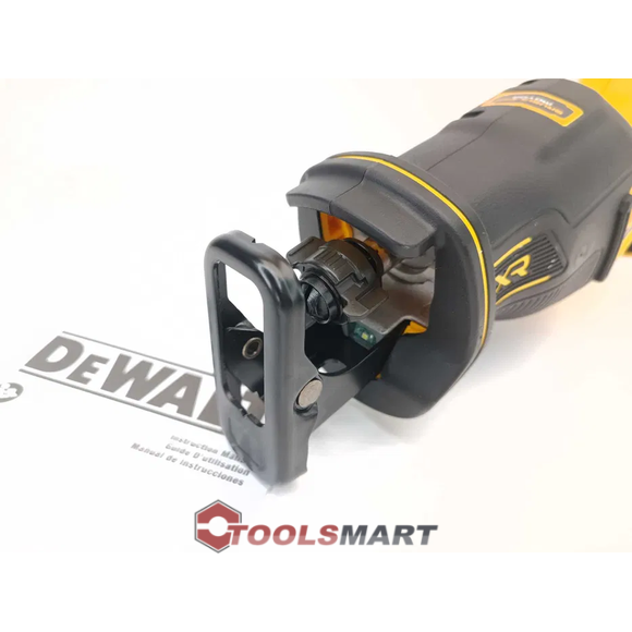 Акумуляторна безщіткова сабельна пила DEWALT DCS382B 20V MAX