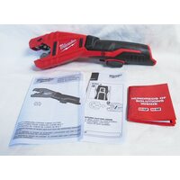 Аккумуляторный труборез для медных труб Milwaukee C12 PC-0 (2471-20)