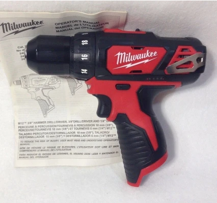 Шуруповерт аккумуляторный Milwaukee M12 BDD-0 (2407-20)