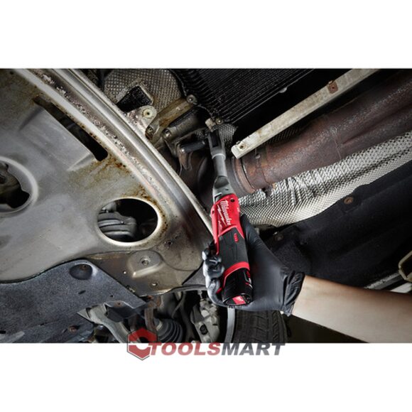 Акумуляторний кутовий гайковерт - тріскачка 3/8" Milwaukee 2560-21 M12 FUEL