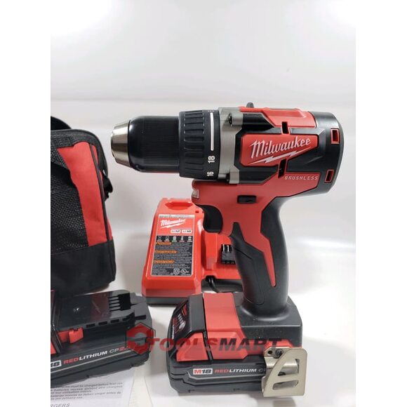 Безщіткова дриль шуруповерт Milwaukee M18 CBLDD-201C (2801-22) BRUSHLESS