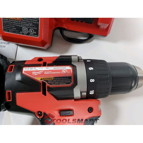 Безщіткова дриль шуруповерт Milwaukee M18 CBLDD-201C (2801-22) BRUSHLESS