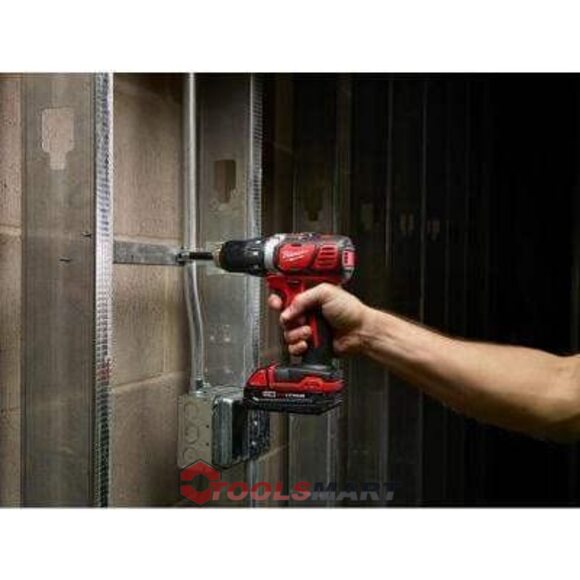 Шуруповерт акумуляторний Milwaukee 2606-22CT